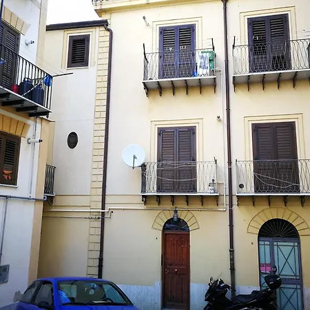 Apartment Albergheria House In The Old Town *