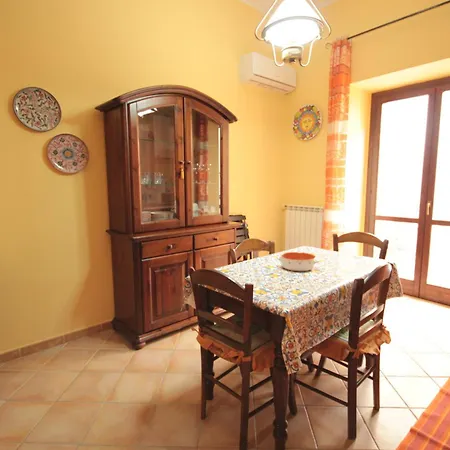 Apartment Albergheria House In The Old Town